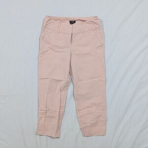 Ann Taylor Short pants petite size in light pink 98% cotton